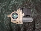 MOTORAS MACARA DREAPTA SPATE SKODA OCTAVIA II OEM: 1K0959704E.