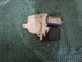 MOTORAS MACARA DREAPTA SPATE SKODA OCTAVIA II OEM: 1K0959794E.