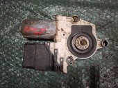 MOTORAS MACARA DREAPTA SPATE VOLKSWAGEN BORA 