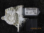 MOTORAS MACARA DREAPTA SPATE VOLKSWAGEN GOLF IV 