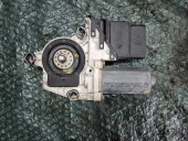 MOTORAS MACARA DREAPTA SPATE VOLKSWAGEN GOLF OEM: 9776101438203.