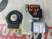 MOTORAS MACARA DREAPTA SPATE VOLKSWAGEN PASSAT B6 OEM: 1K0959704AB/3C9839462L.