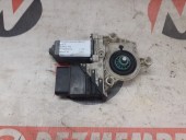 MOTORAS MACARA DREAPTA SPATE VOLKSWAGEN PASSAT B6 OEM: 973622-106.