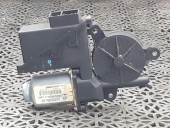 MOTORAS MACARA DREAPTA SPATE VOLKSWAGEN POLO 9N OEM: 6Q0959812A.