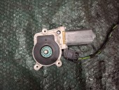 MOTORAS MACARA STANGA FATA MERCEDES VITO (W639) 