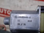 MOTORAS MACARA STANGA FATA SEAT LEON OEM: 5Q0959801B.