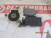 MOTORAS MACARA STANGA FATA VOLKSWAGEN GOLF IV OEM: 1J1959801C.