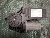 MOTORAS MACARA STANGA FATA VOLKSWAGEN PASSAT B5.5 OEM: 105404301.