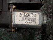 MOTORAS MACARA STANGA FATA VOLKSWAGEN POLO 9N OEM: 6Q2559802A.