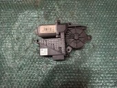 MOTORAS MACARA STANGA FATA VOLKSWAGEN POLO 9N OEM: 6Y2959802.