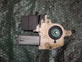 MOTORAS MACARA STANGA SPATE SKODA OCTAVIA II OEM: 1K0959703J.