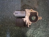 MOTORAS MACARA STANGA SPATE SKODA OCTAVIA II OEM: 5K0959794.