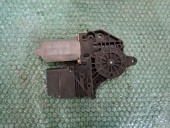 MOTORAS MACARA STANGA SPATE VOLKSWAGEN GOLF IV OEM: 101439203.