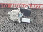 MOTORAS MACARA STANGA SPATE VOLKSWAGEN GOLF IV OEM: 1C0959811A.