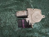 MOTORAS MACARA STANGA SPATE VOLKSWAGEN GOLF OEM: 993424100.