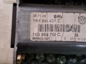 MOTORAS MACARA STANGA SPATE VOLKSWAGEN GOLF V OEM: 1K0959703C.