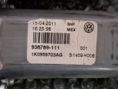 MOTORAS MACARA STANGA SPATE VOLKSWAGEN JETTA IV OEM: 1K0959703AG.