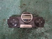 PANOU COMANDA AC RENAULT MEGANE II OEM: 8200413906.