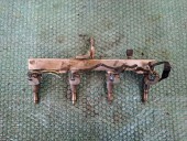 RAMPA INJECTOARE CHEVROLET AVEO OEM: 96475741.