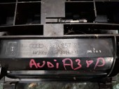 SCRUMIERA AUDI A3 8P OEM: 8P0857951.