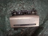 SCRUMIERA AUDI A3 8P OEM: 8P0857951.