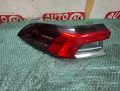 STOP STANGA TOYOTA COROLLA OEM: 81560-02D11-00.
