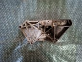 SUPORT ACCESORII MOTOR RENAULT MEGANE III OEM: 8200100148.