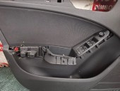 TAPITERIE USA STANGA FATA AUDI A4 B8 OEM: 8K1867105.